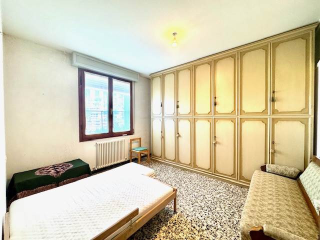gallery gallery-image