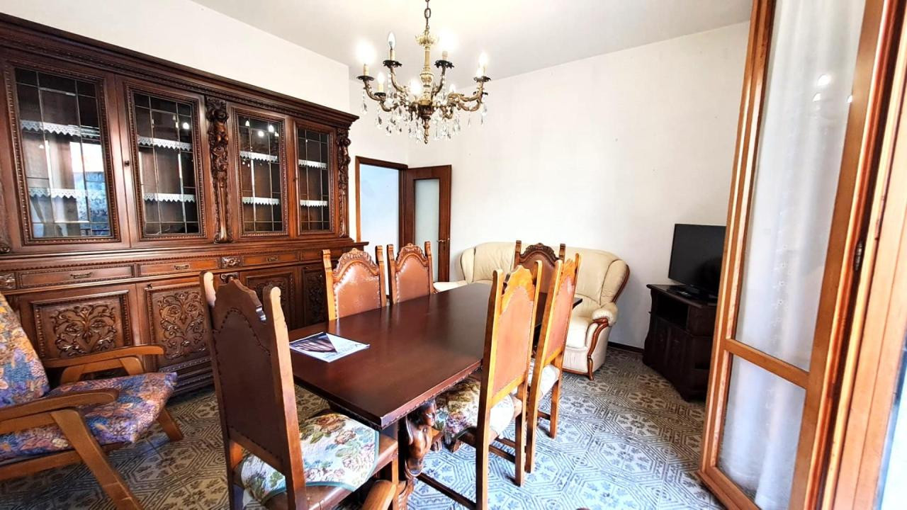gallery gallery-image