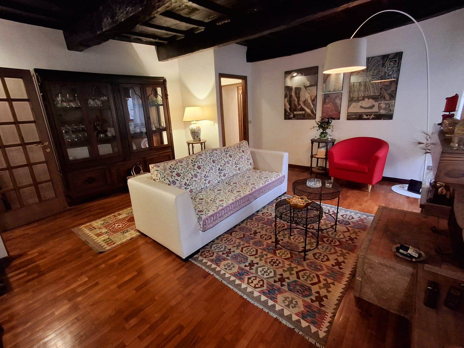 gallery gallery-image
