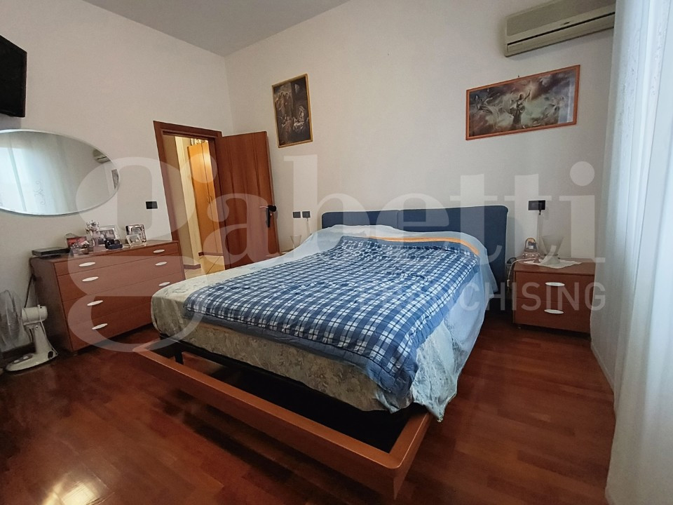 gallery gallery-image