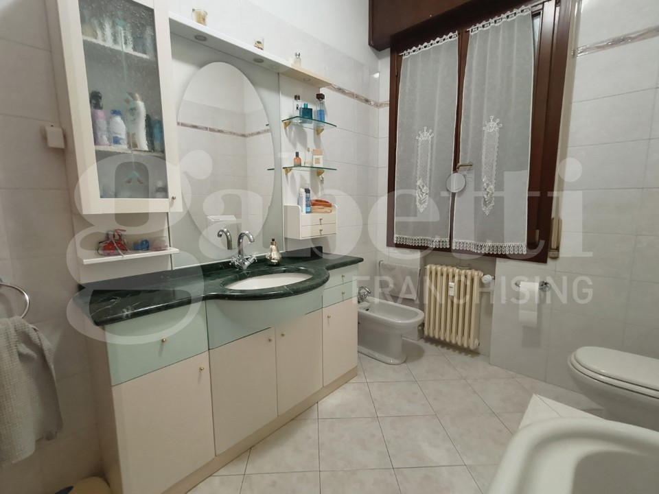 gallery gallery-image