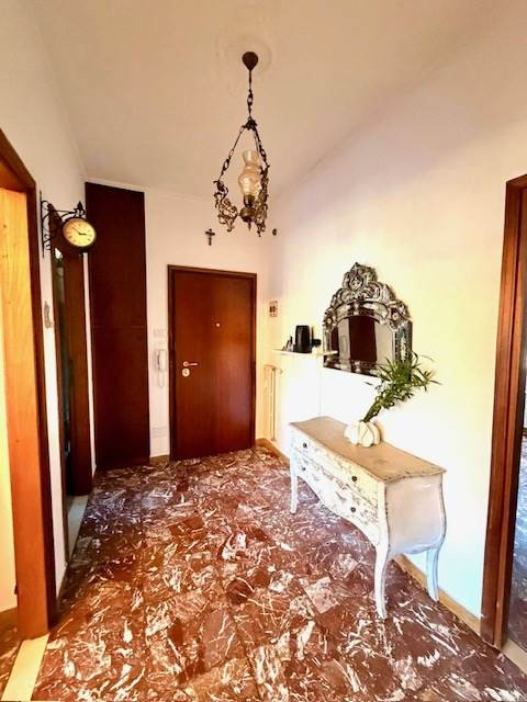gallery gallery-image