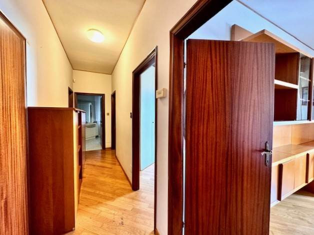 gallery gallery-image
