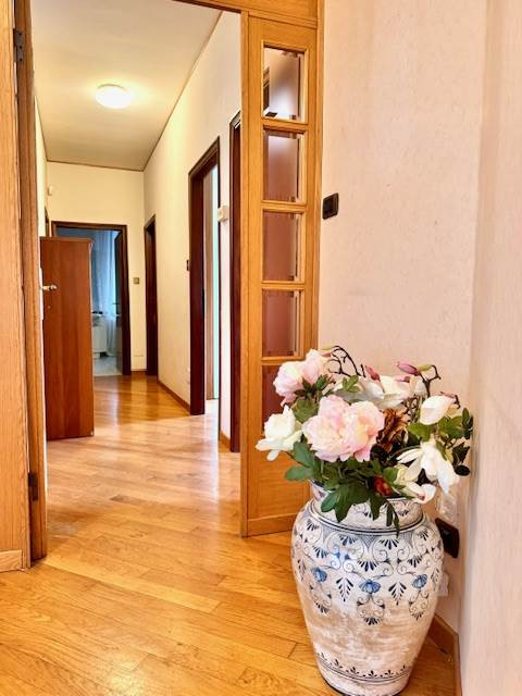 gallery gallery-image