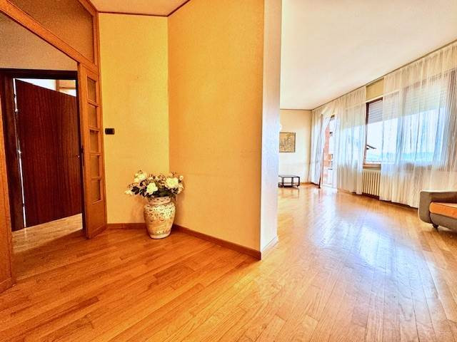 gallery gallery-image