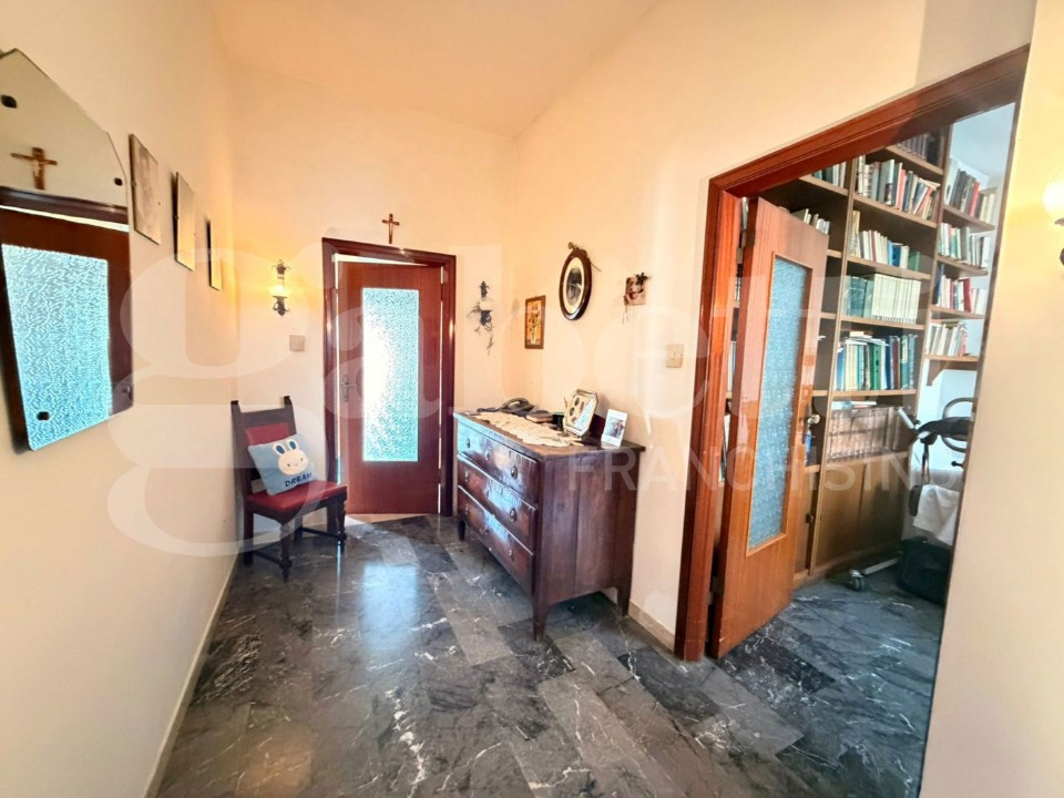 gallery gallery-image