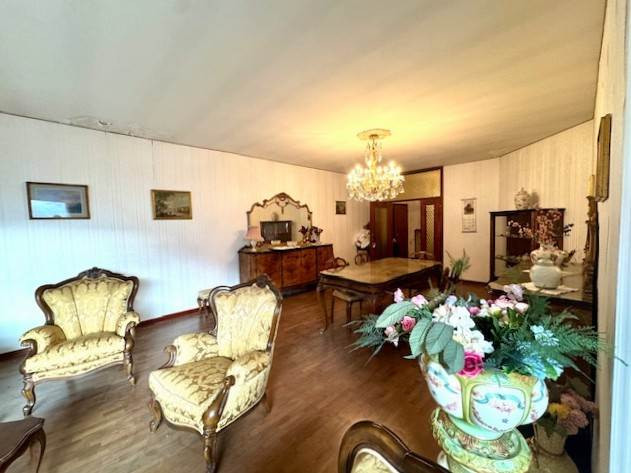 gallery gallery-image