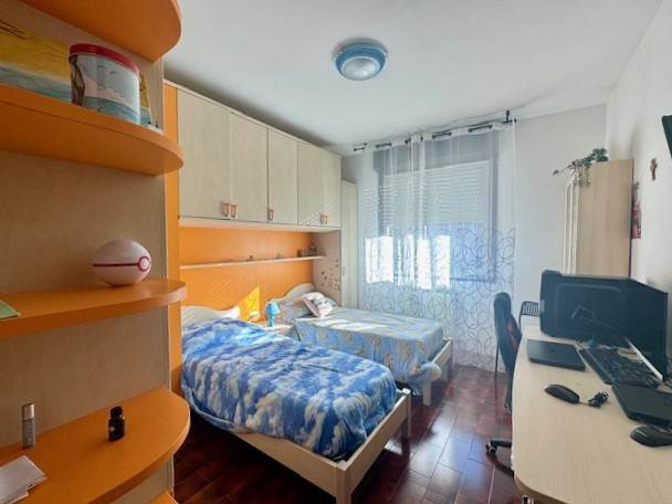 gallery gallery-image