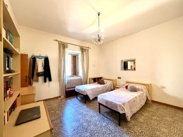 gallery gallery-image