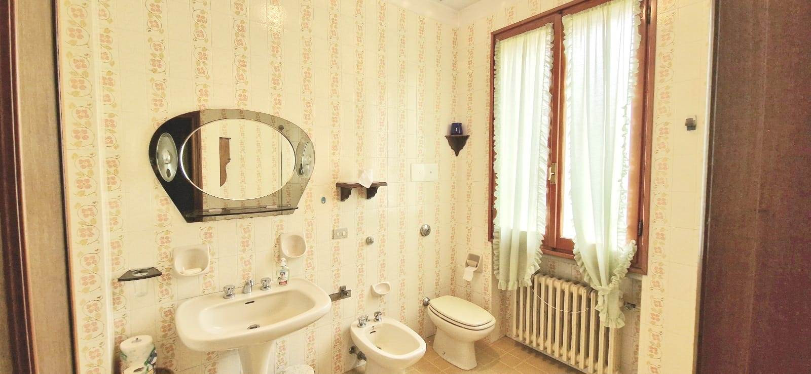 gallery gallery-image