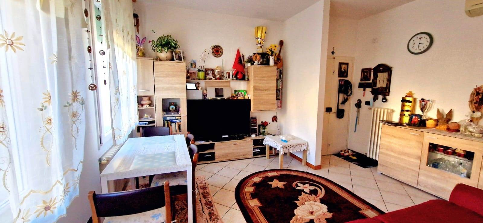 gallery gallery-image
