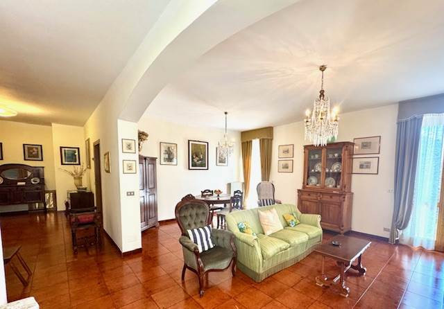 gallery gallery-image