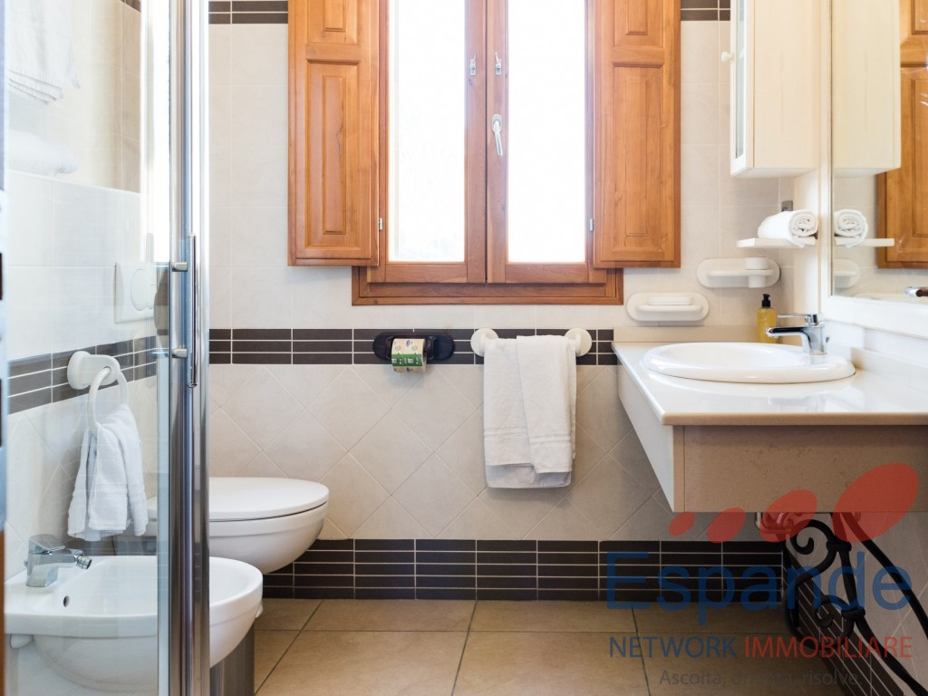 gallery gallery-image
