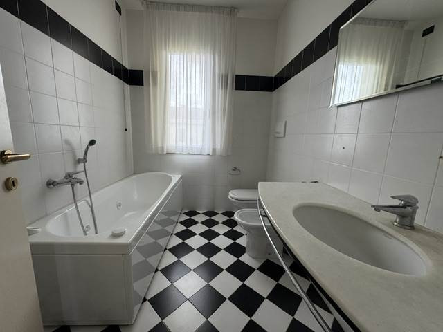 gallery gallery-image