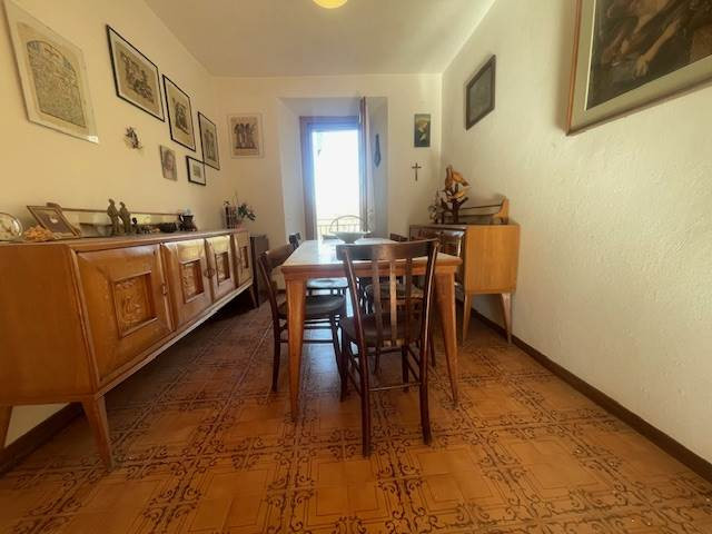 gallery gallery-image