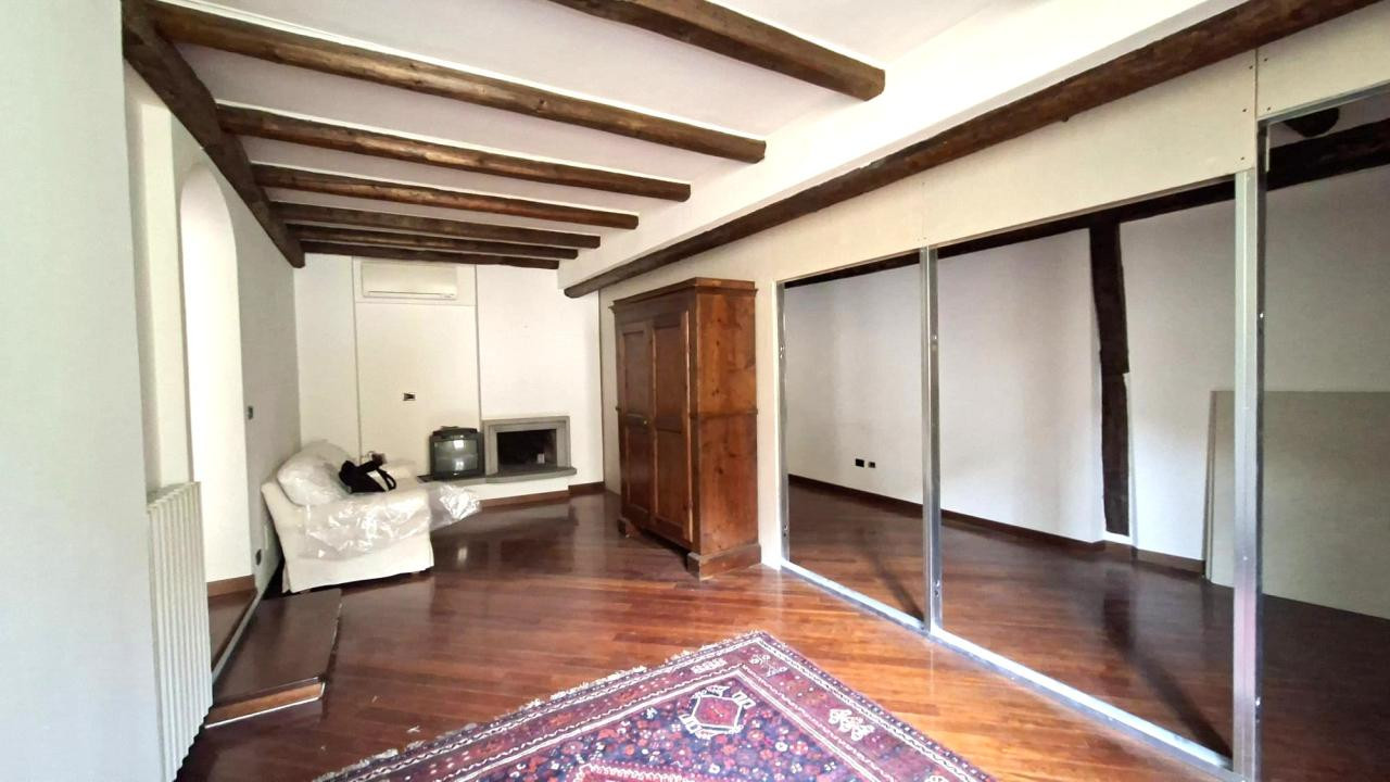 gallery gallery-image
