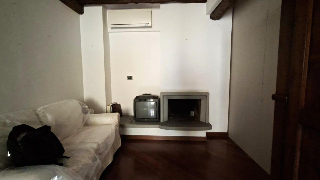 gallery gallery-image