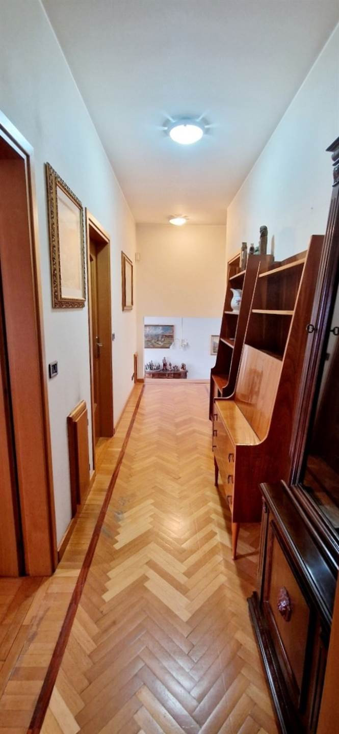 gallery gallery-image