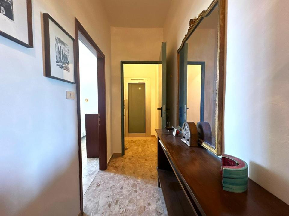 gallery gallery-image