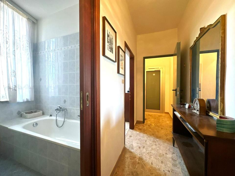 gallery gallery-image