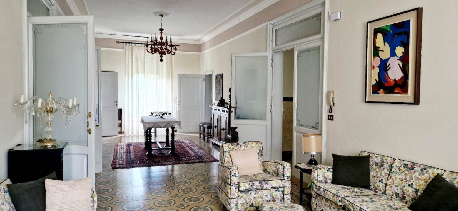 gallery gallery-image