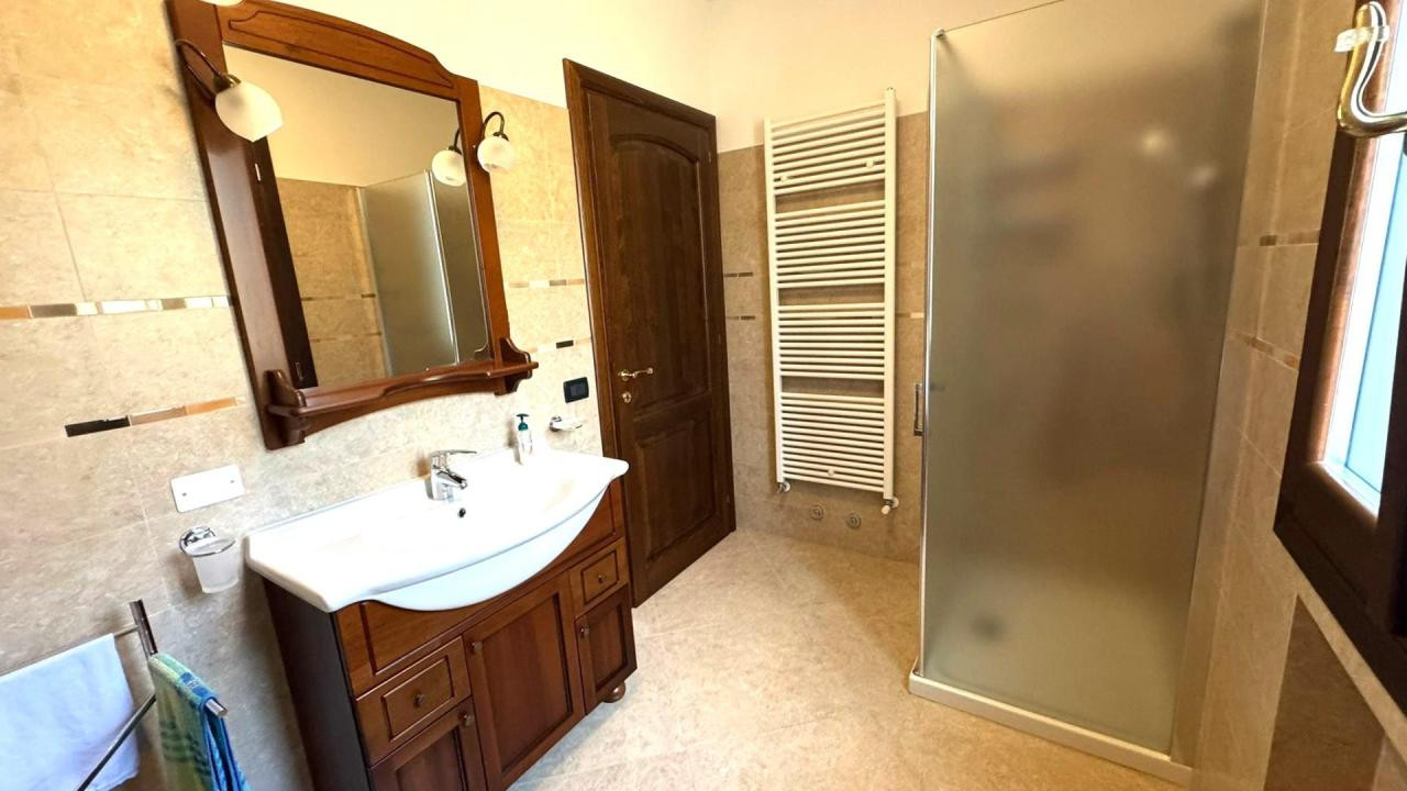 gallery gallery-image